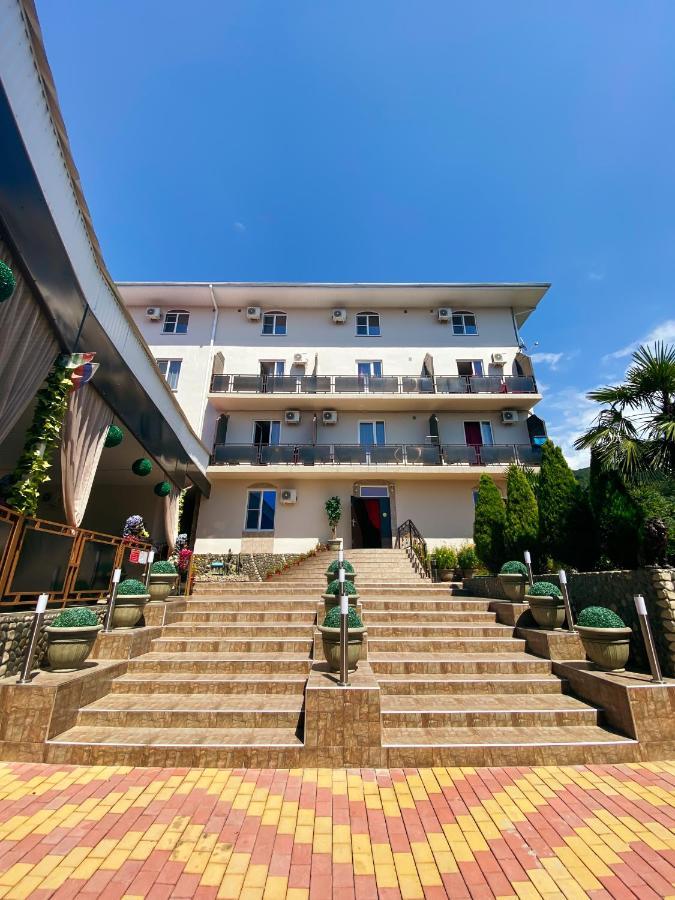 Park-Hotel Abkhazia トゥサンドリプシュ エクステリア 写真