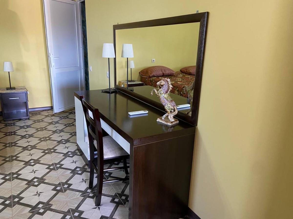 Park-Hotel Abkhazia トゥサンドリプシュ エクステリア 写真
