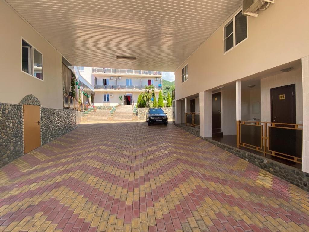 Park-Hotel Abkhazia トゥサンドリプシュ エクステリア 写真